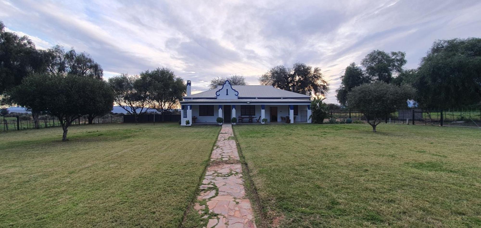 Villa Karoo Leeu Self Catering à Oudtshoorn Extérieur photo