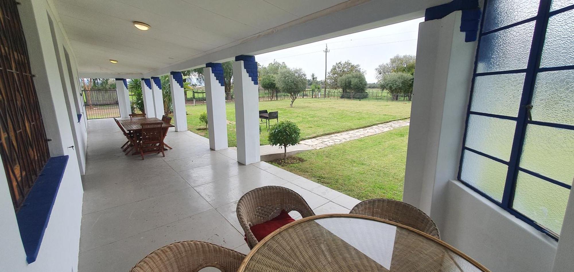 Villa Karoo Leeu Self Catering à Oudtshoorn Extérieur photo