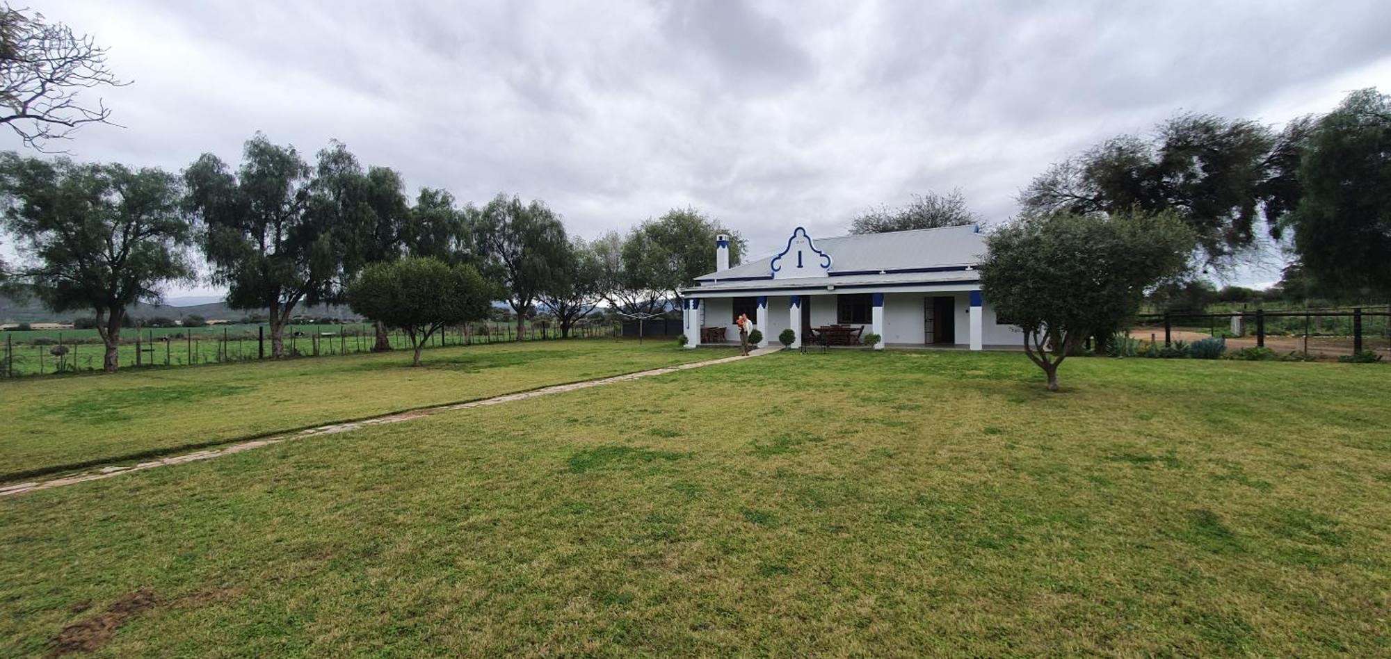 Villa Karoo Leeu Self Catering à Oudtshoorn Extérieur photo