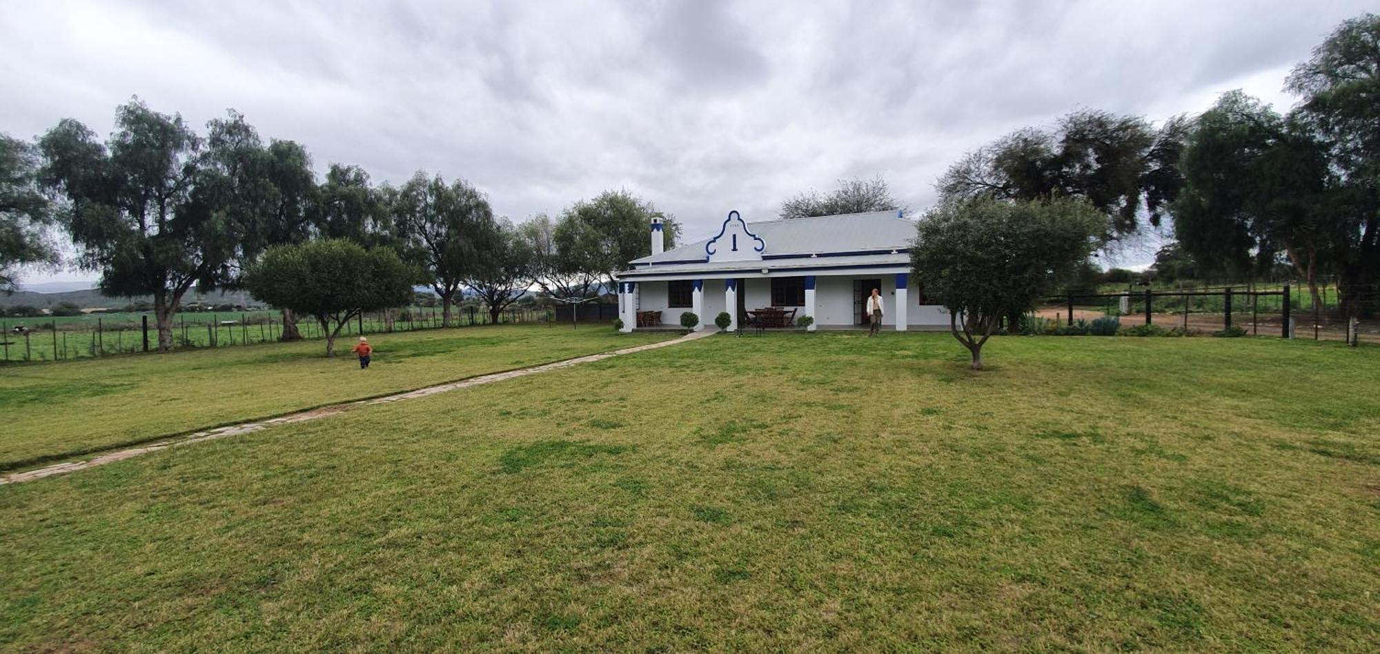 Villa Karoo Leeu Self Catering à Oudtshoorn Extérieur photo