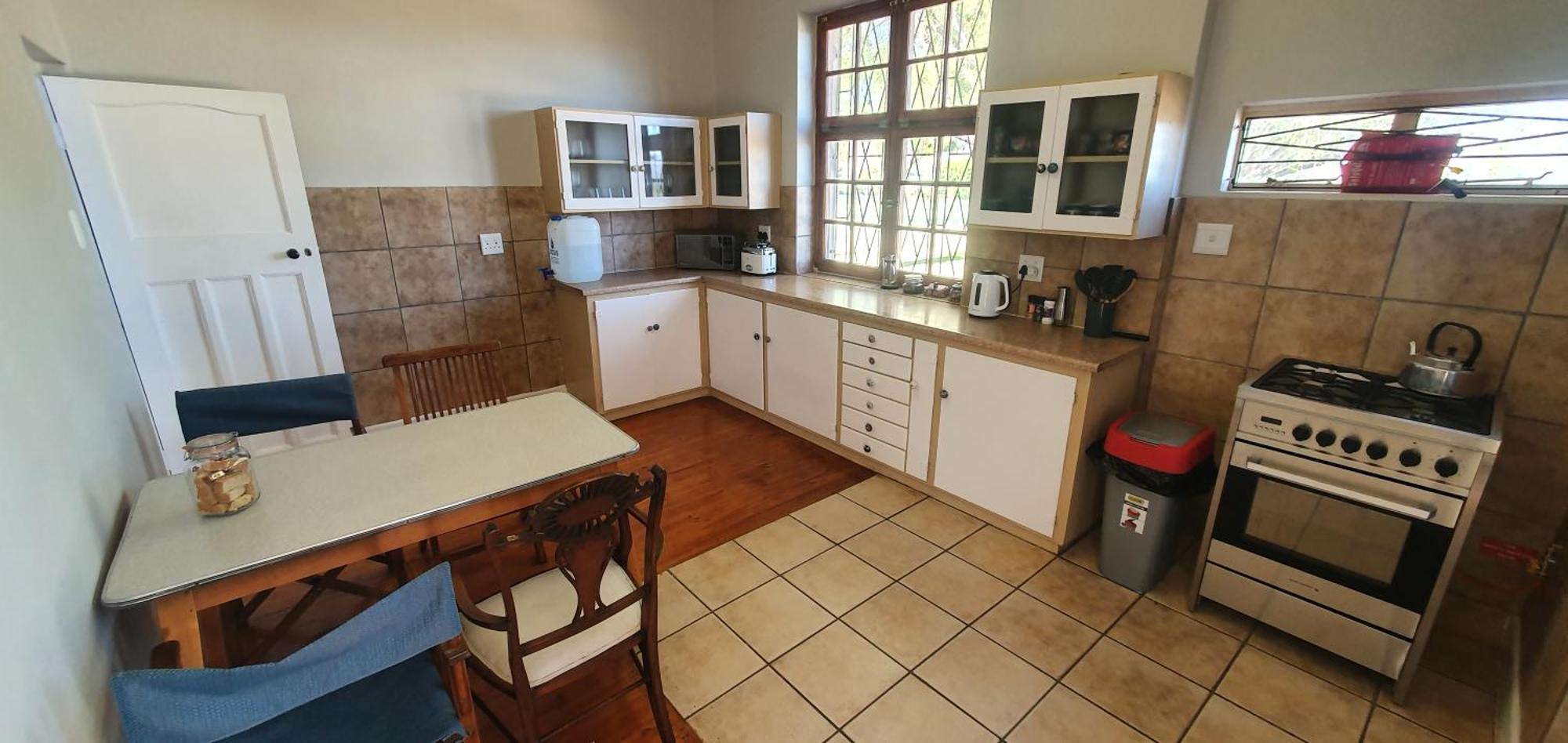 Villa Karoo Leeu Self Catering à Oudtshoorn Extérieur photo